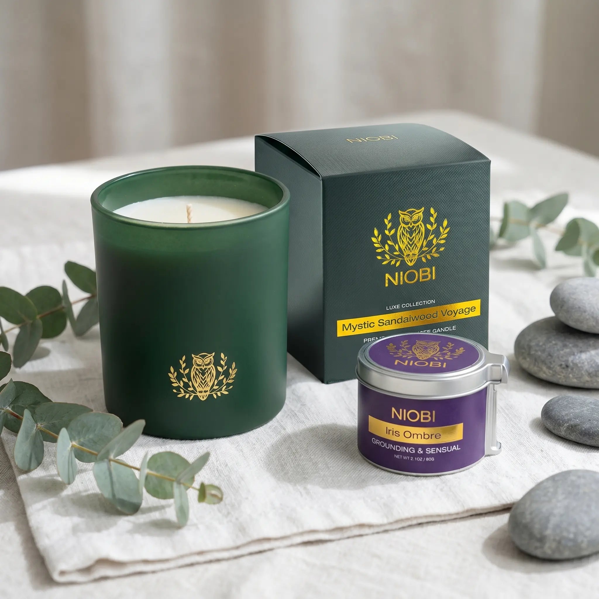 NIOBI СПА у дома подаръчен комплект Mystic Sandalwood Voyage и Iris Ombre с евкалипт и спа камъни в спокойна светлина
